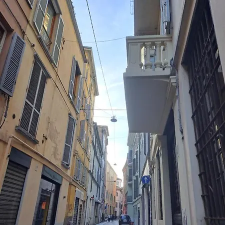 Apartment Nel Cuore Di - Laterale Via Farini