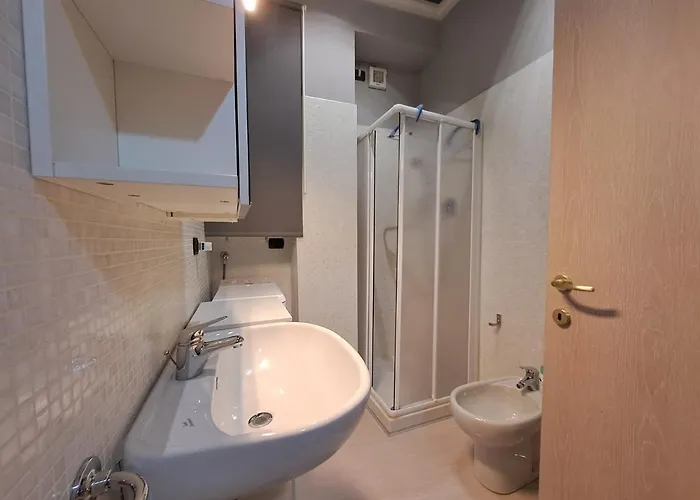 Nel Cuore Di - Laterale Via Farini Апартаменты *